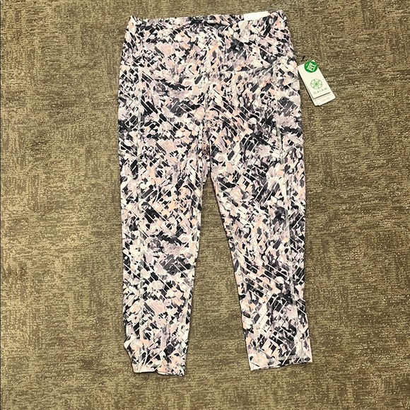 GAIAM Pants - GAIAM Athletic Capri Medium